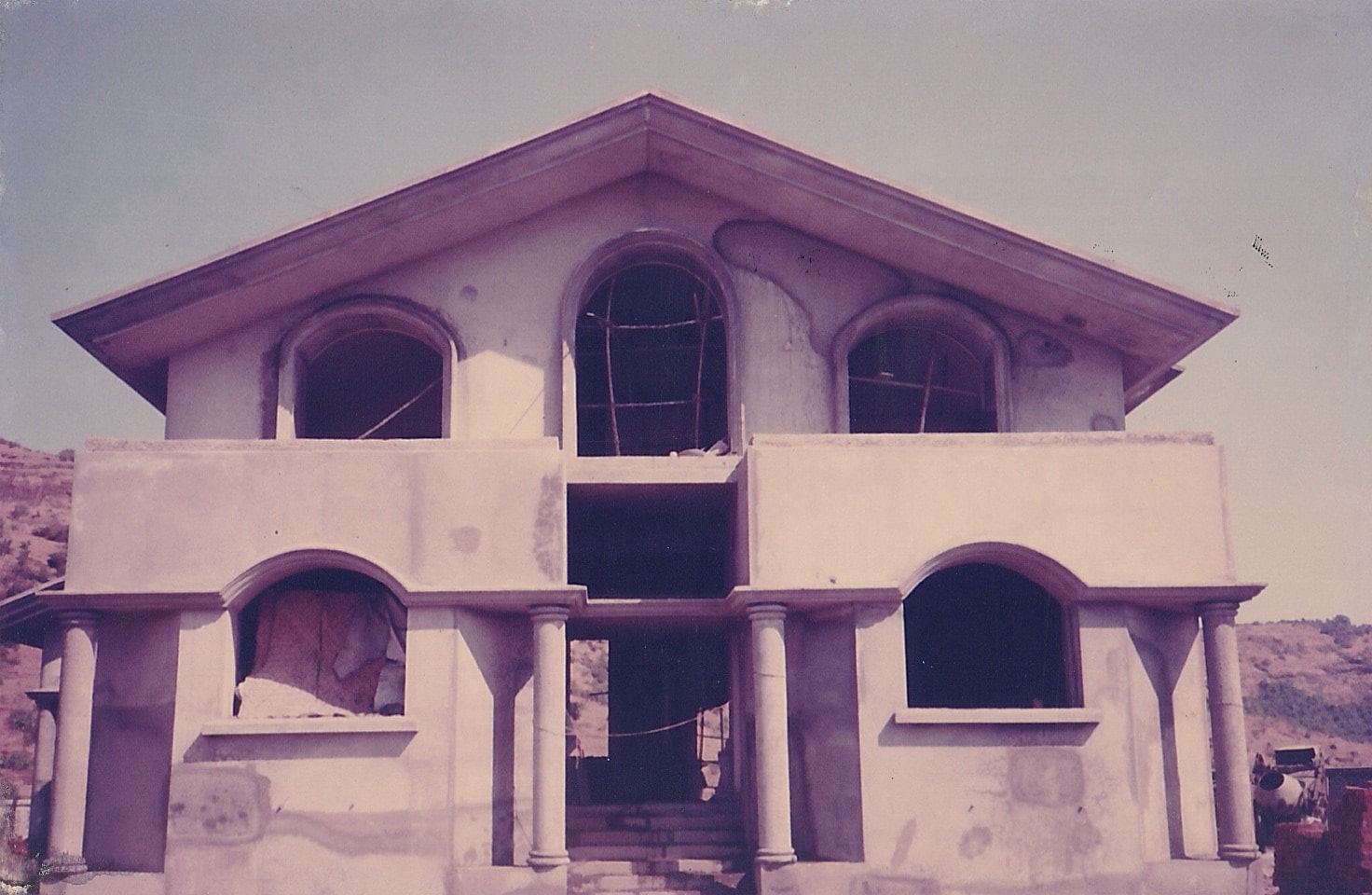 Joy Shoes Bunglow (2)-min